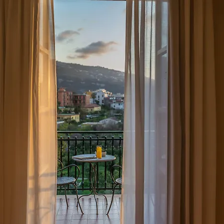 Majestic Palace 4*