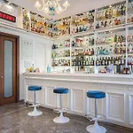 Majestic Palace 4*