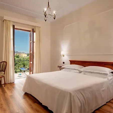 Majestic Palace 4*