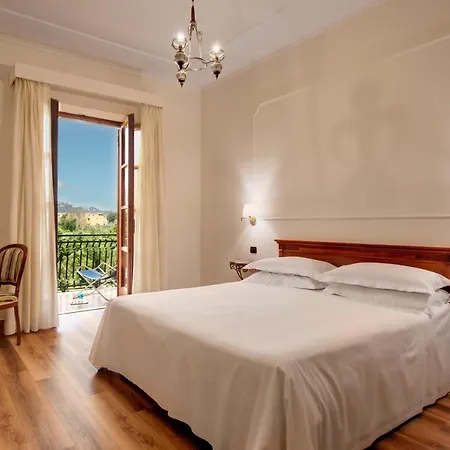 호텔 Majestic Palace 4*