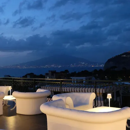 Majestic Palace Hotel 4*
