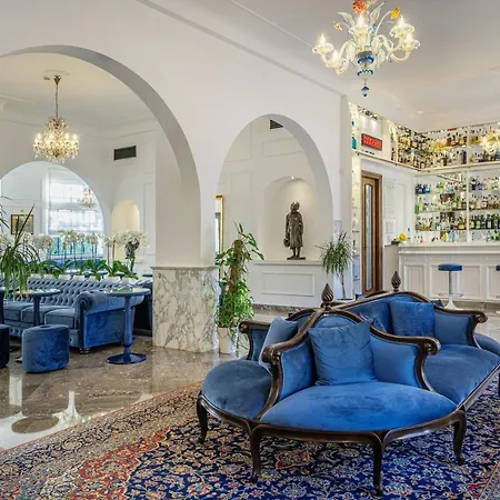 호텔 Majestic Palace 4*